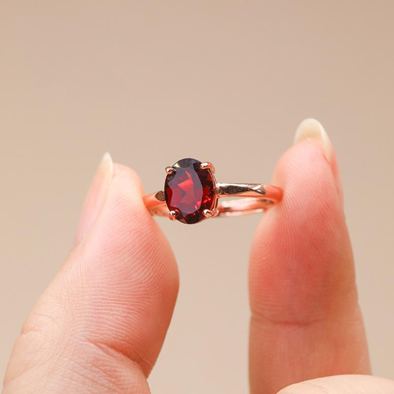 Inlaid 7 * 9Mm Round Imitation Natural Garnet Ring Women'S Rose Gold Plated Ring