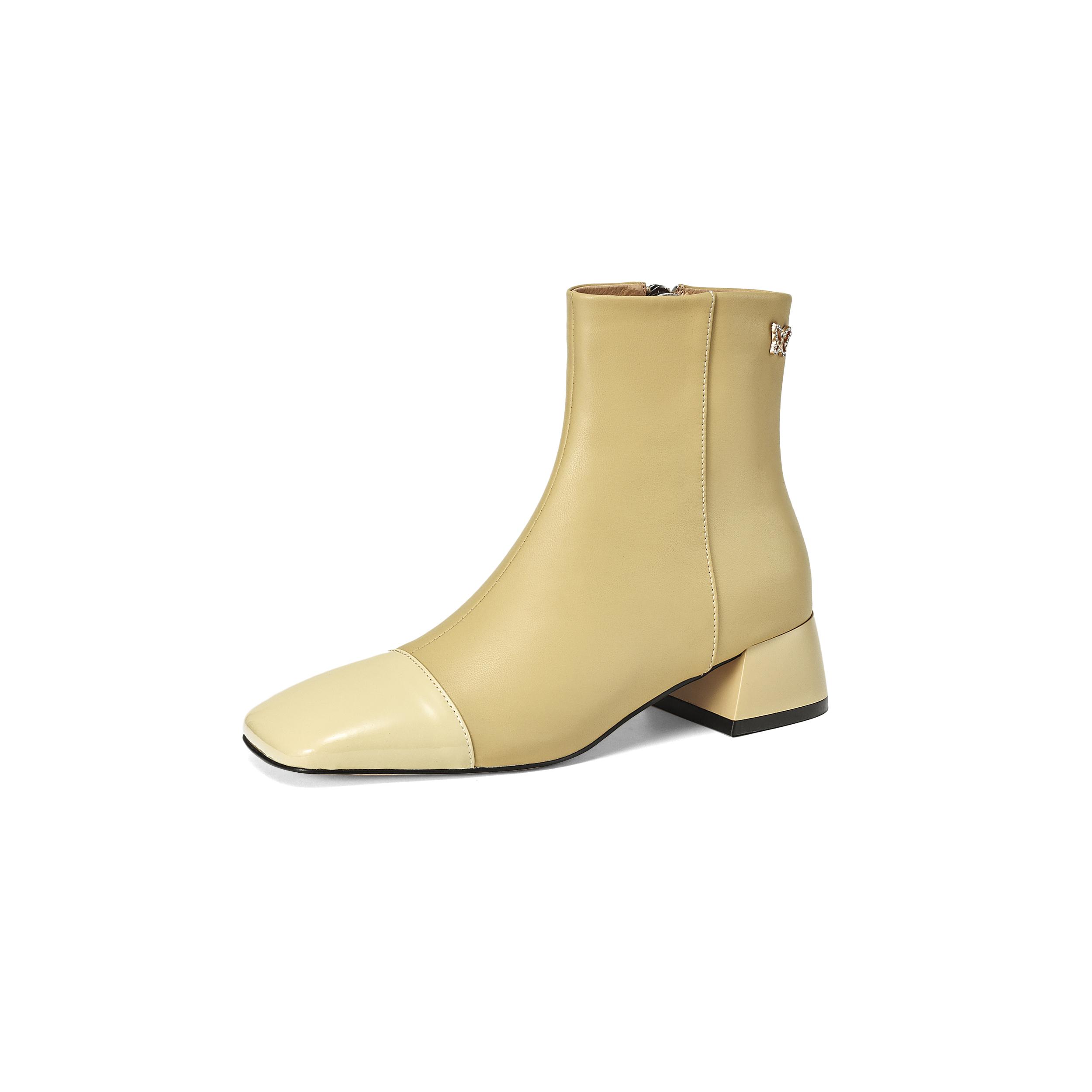 

Жіночі ботильйони на низькому каблуці осінь і зима нові товсті каблуки однотонні маленький ароматний вітер ботильйони великого розміру 48 чорний