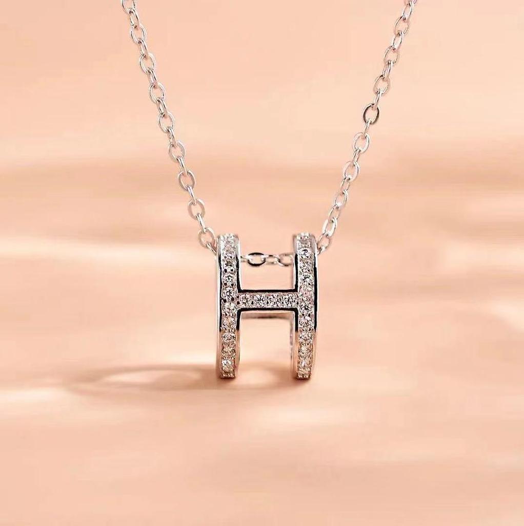 Women's Diamond 'H' Necklace - Elegant Hollow Design, Luxurious Clavicle Chain, Perfect Christmas Gift