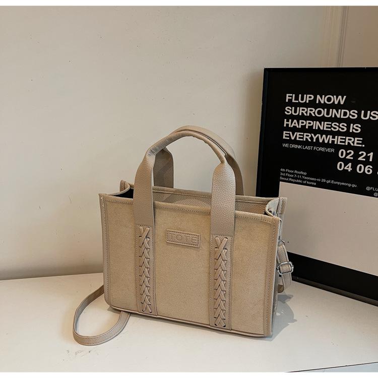 

Simple retro bag women s 2025 new large-capacity tote bag fashionable versatile shoulder bag commuter messenger bag хакі