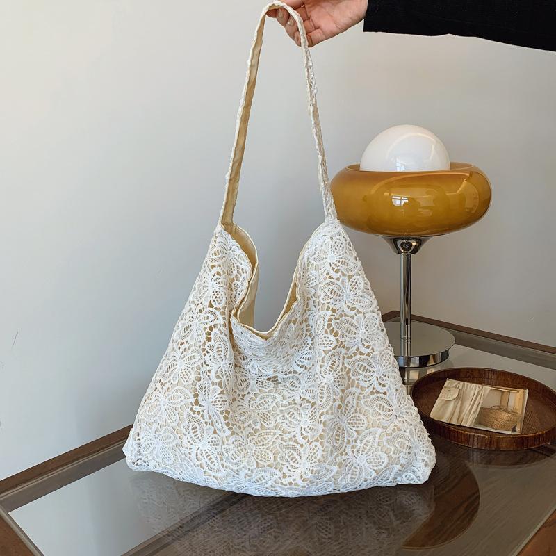 

Lace gentle and beautiful fairy large-capacity tote bag female summer new idyllic design versatile messenger bag