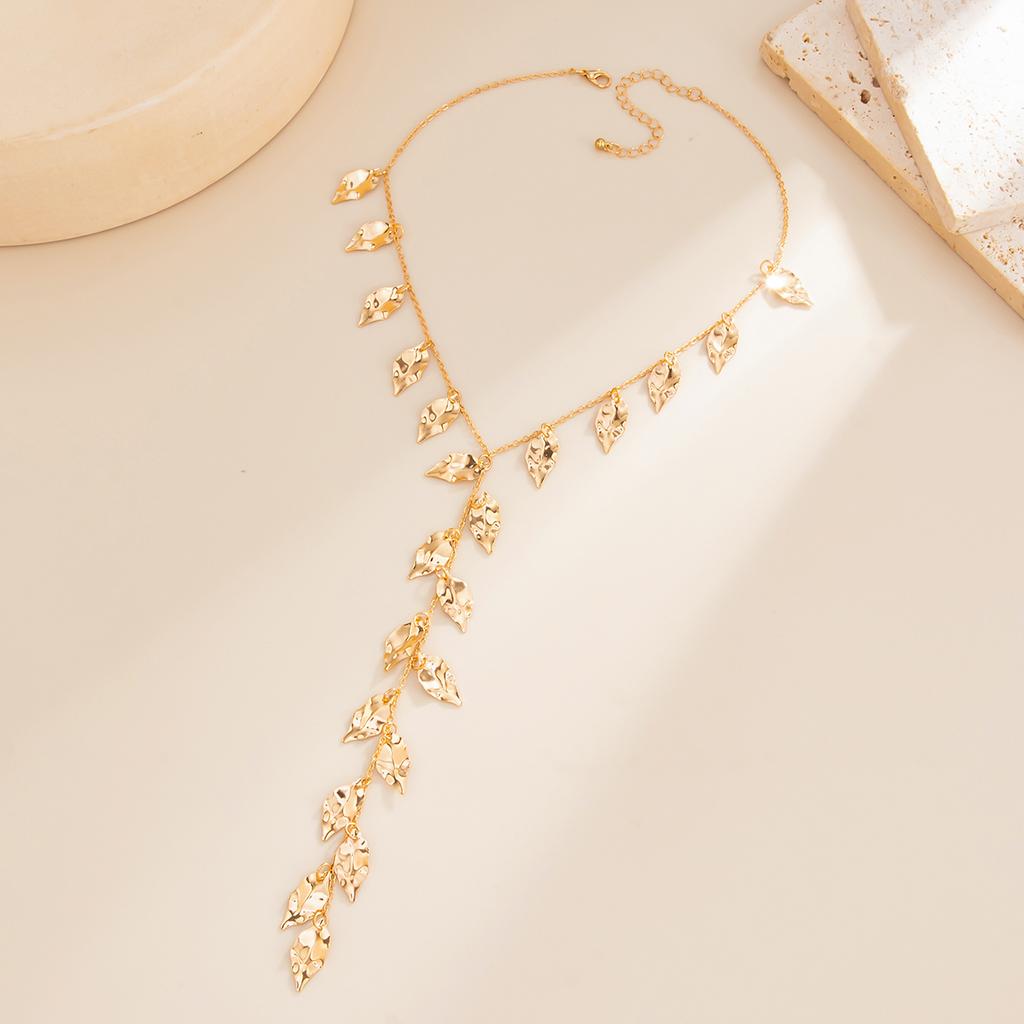 Ingemark Elegant Sexy Irregular Texture Leaf Long Pendant Choker Necklace for Women Trendy Simple Metal Neck Chain New Jewelry