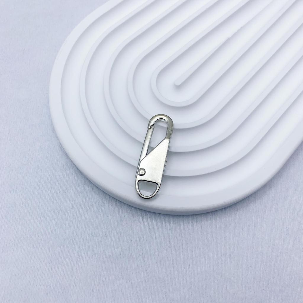 Tool-Free Zipper Pull Tab Replacement for Bags, Backpacks, Coats, and Clothes – Removable Alloy Spring Zipper.