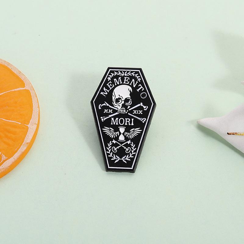 Memento Mori Skull Enamel Pin Gothic Skeleton Coffin Halloween Brooch Lapel Backpack Badge Jewelry Accessories Gift for Friends