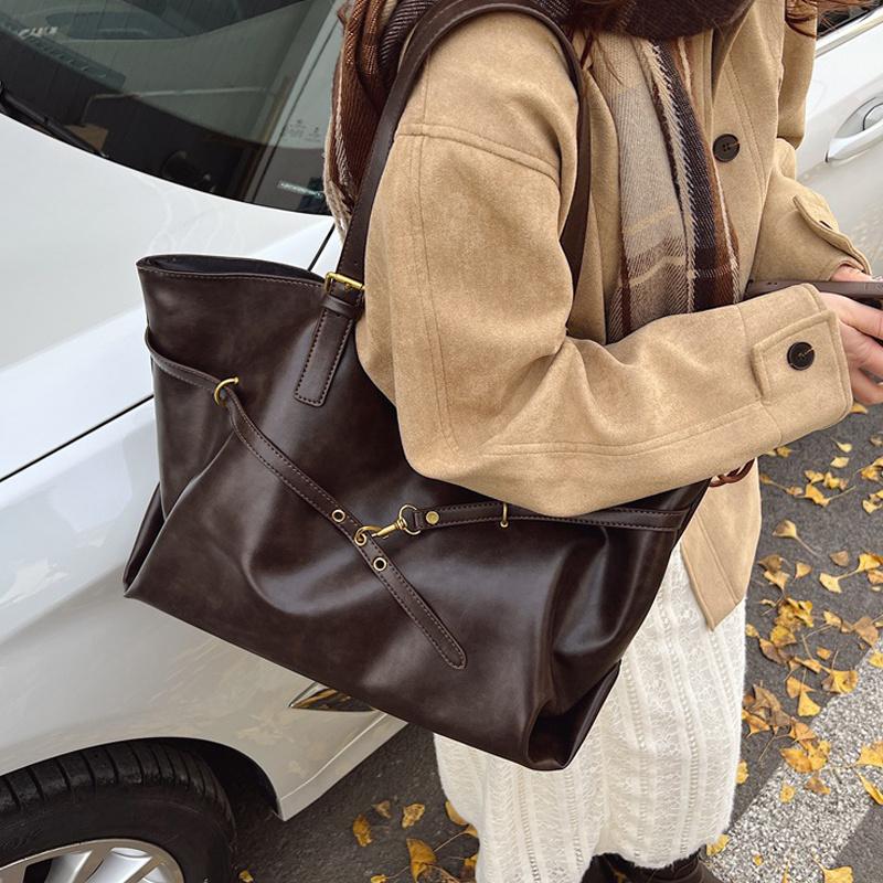 Designer Retro PU Leather Shoulder Handbag for Women Winter Trend Fashion Handbags Females Travel Luxury Tote Bags CLE