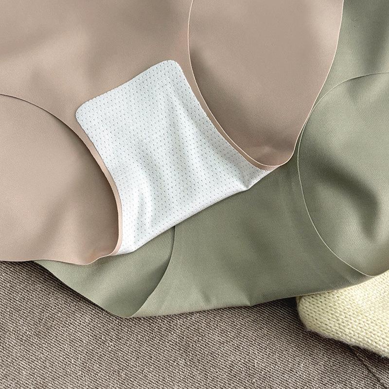Premium Seamless 7A Mulberry Silk Mid-Waist Women's Underwear, Antibacterial and Breathable.