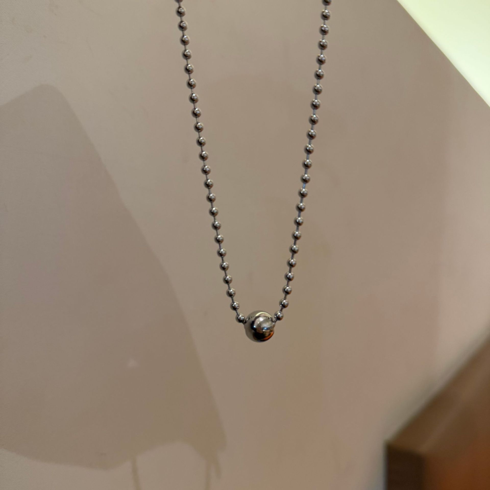 

Fashionable Elegant Heart-Shaped Stone Pendant Pink Necklace Design Unique Sweater Clavicle Chain for Women