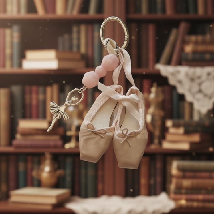 Miniature Dance Inspired Shoe Keychain Trendy Footwear Charm Bag Accessory For Everyday Use Collectible Gift