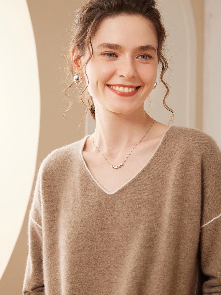 Korean Style Slimming V-Neck Cashmere Knit Sweater for Women