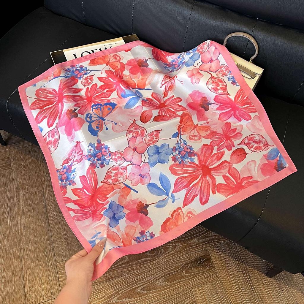 Simulated silk women's small square scarf, Korean cashew nut leopard print small silk scarf, headscarf, four-season scarf, professional scarf.