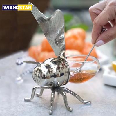 Luxurious Bee Honey Pot Honey Storage Jar Decorative Ornament Bee Jar Transparent Seasoning Jar Kitchen Spice Jar With Spoon