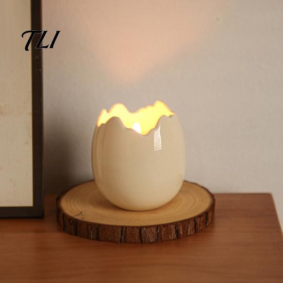 Romantic Atmosphere Lamp Ceramic Eggshell Candle Holder for Scented Candles, Candles Thoughtful Birthday Present Container, Minimalist Art Ornament