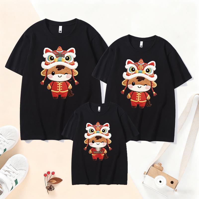 2026 Year of the Horse Red Short Sleeve Parent-Child T-Shirt for New Year Family Portrait