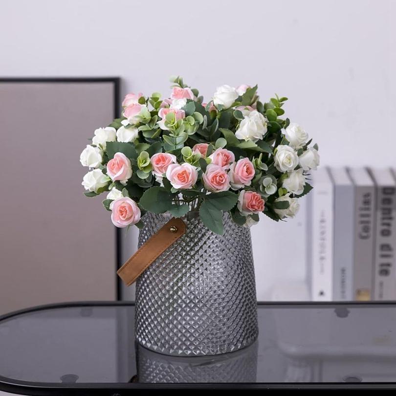 

Artificial Flowers Gift Home Room Decor Outdoor Garden Festival Eucalyptus Leaves Fake Plants Wedding Party Silk Roses Bouquet 2PCS білий