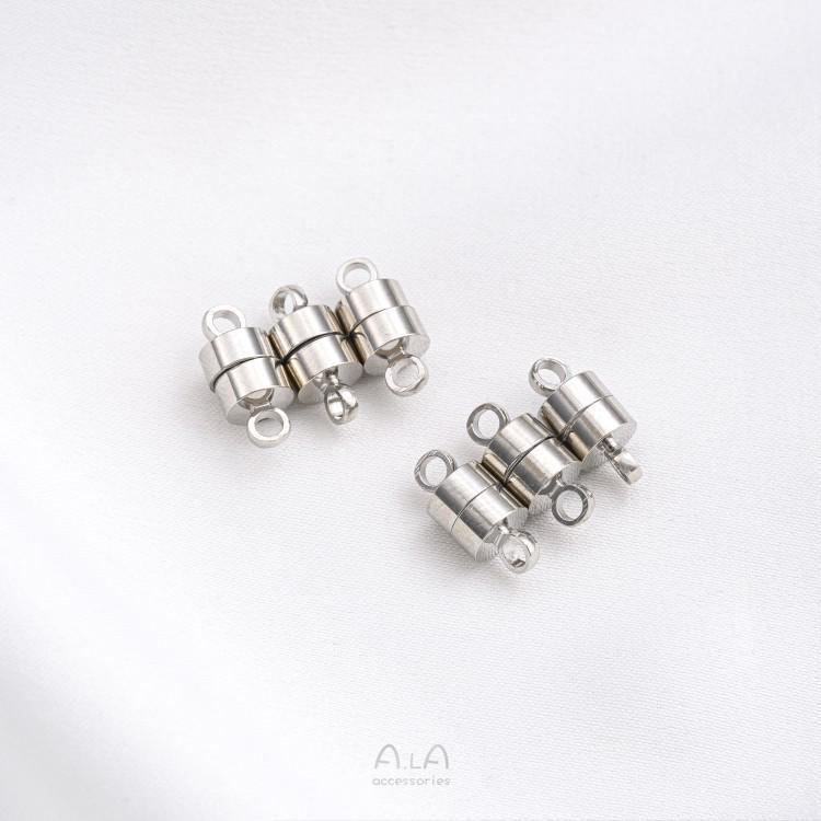 Magnetischer Verbinder für Halsketten und Armbänder aus 14 Karat vergoldetem Silber zur DIY-Schmuckherstellung, mit farbechter Oberfläche.