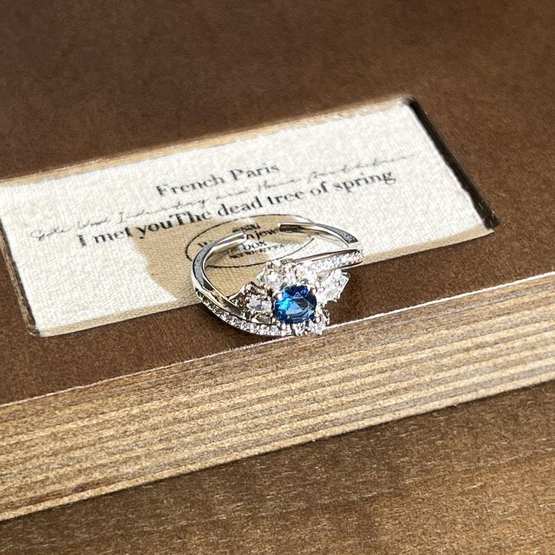 

2026 Dim Blue Broken Diamond Spice Girl Wind Blue Zircon Thorns Butterfly Ring Female Cold Wind Temperament Fashion Niche Index Finger Ring Resizable