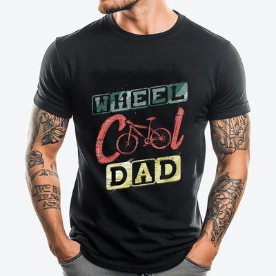 Papa Cycliste Pour Papa Cycliste Tour à Vélo Amoureux du Vélo Marque de Vélo T-shirt Nouvel An 2025