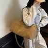 Einfache und vielseitige leichte Umhängetasche im japanischen Stil, lässige Sporttasche, geräumige Tragetasche, modische Crossbody-Reisetasche