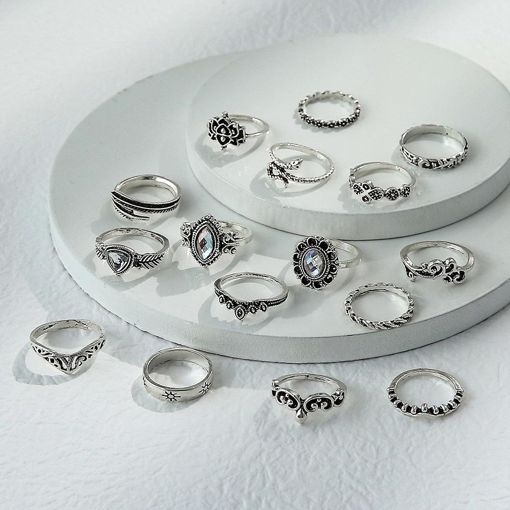 Europe and The United States New Ring Retro Exaggerated Hollow Carved Snake-shaped Feather Gem 16-piece Combination Ring Foreign Trade