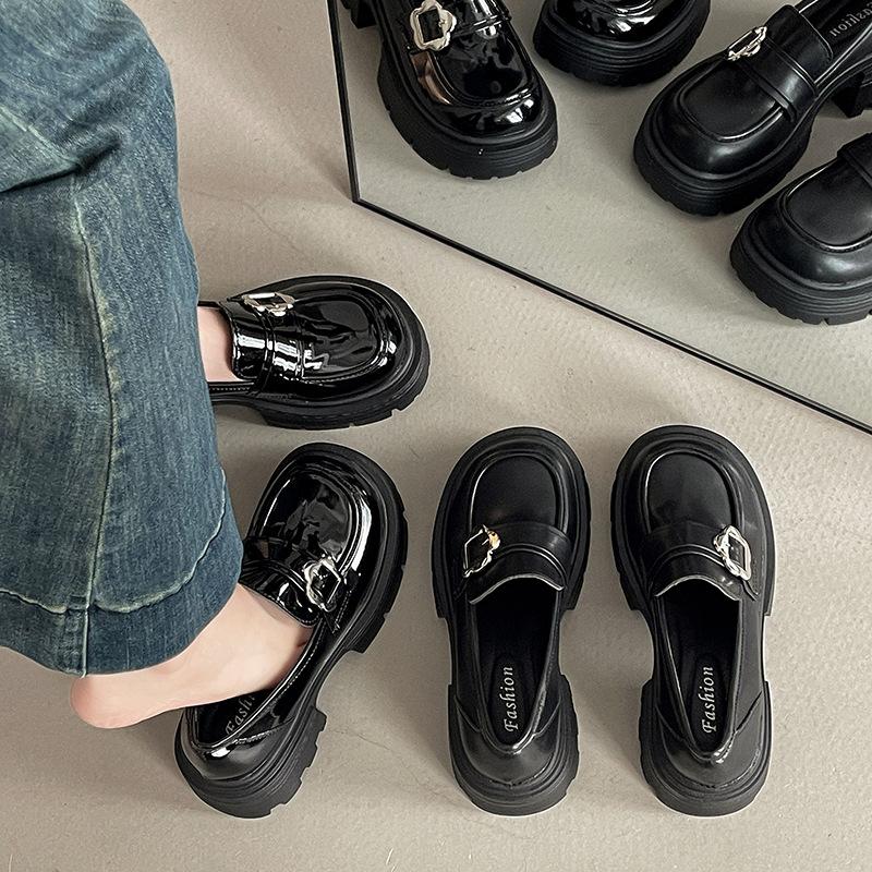 Versatile shallow loafers round head single shoes autumn and winter fashionable and comfortable simple leather buckle Versatile thick heel high he