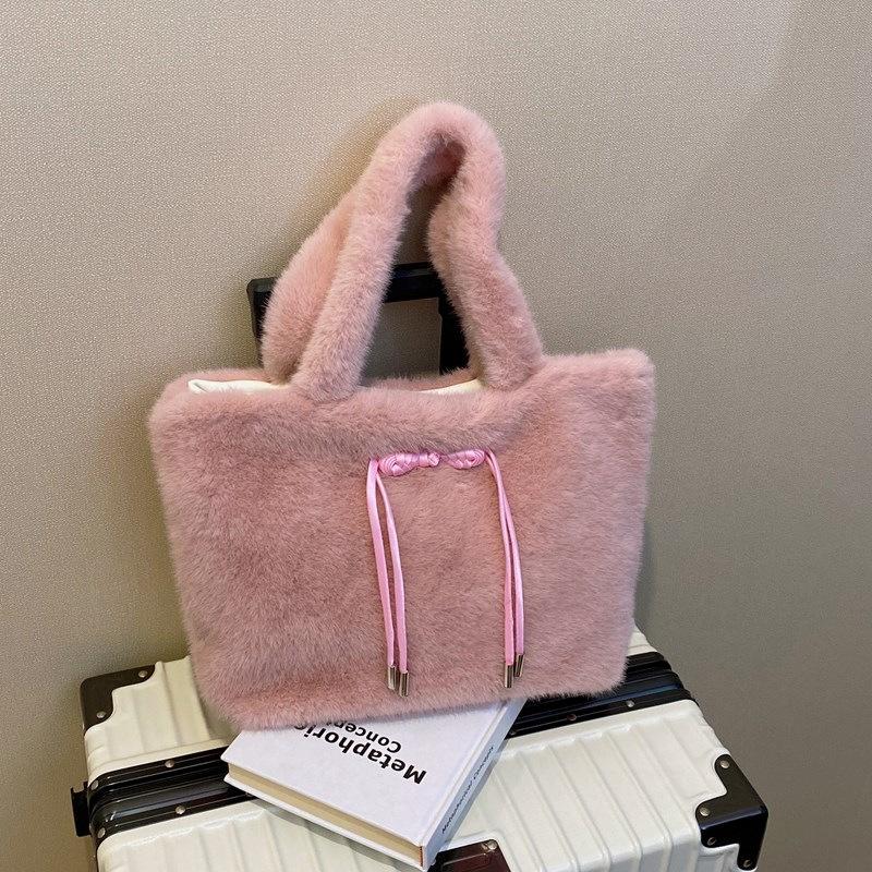 

Premium hair bag autumn and winter new plush large-capacity shoulder bag fashionable tote bag розовый
