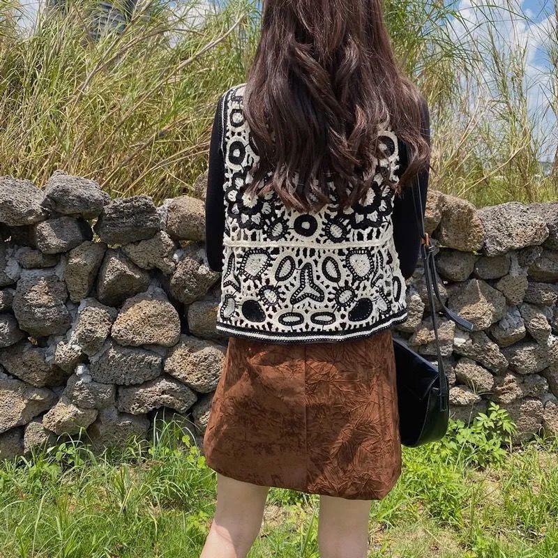 Women's Ethnic Embroidered V-Neck Sleeveless Vest/Cardigan