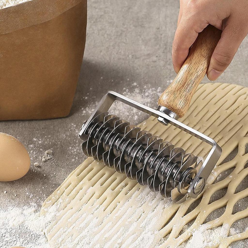 Pastry Lattice Roller Cutter Stainless Steel Lattice Dough Cutter with Wood Handle Bread Pizza Wheel Pie Dough Cutter BakingTool