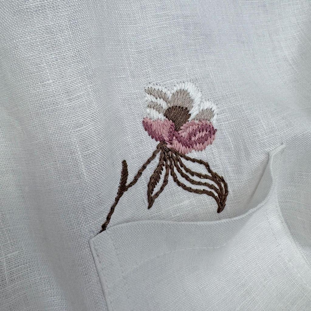 Literary Retro Women's Sleeveless Linen Embroidered Blouse - Summer Stand Collar Loose Fit, Slimming Plus Size.