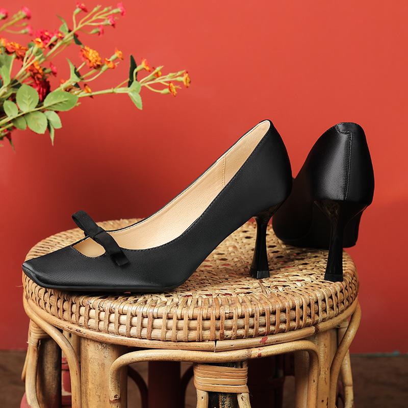 Small bow temperament high heels women's design sense thin heels occupation not tired feet square head single shoes
