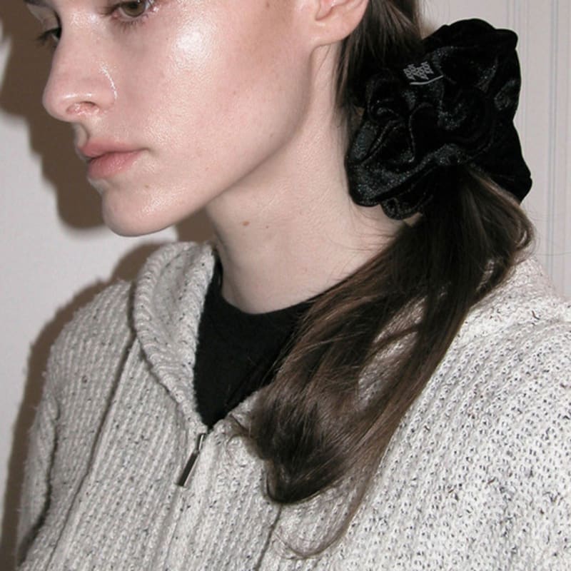 for Velvet Scrunchie_Medium_Black