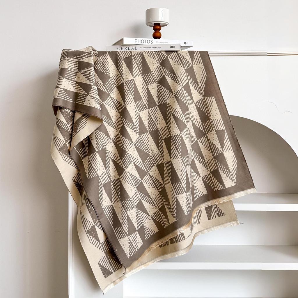Winter Geometric Splicing Letters Versatile Simple Neck Protection Warm Scarves High Temperament Women Two-Sided Jacquard Shawl