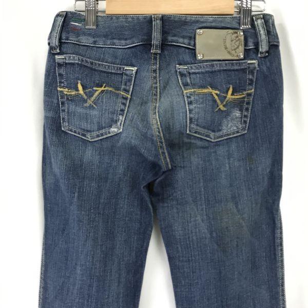 Vyrobeno v Itálii DIESEL HUSHD.S. Dámské modré džínové kalhoty bootcut s distressed úpravou W25-L30 cBH565(POUŽITÝ)