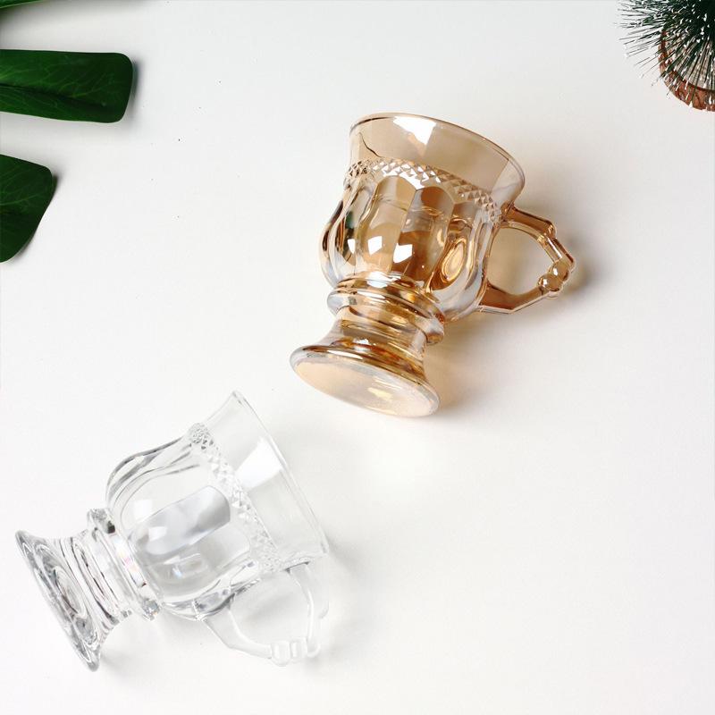 Nordischer Retro Glasbecher auf hohem Fuß - Schwarz, Milchtee, Kaffee & Wein Teegeschirr-Set