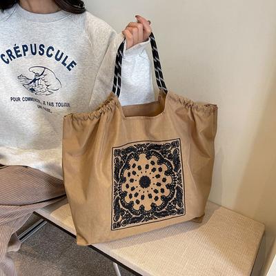 Borsa a tracolla coreana ricamata nuova estiva, borsa a tracolla per lo shopping, tela, moda di nicchia, portatile, carina, borsa per la protezione ambientale