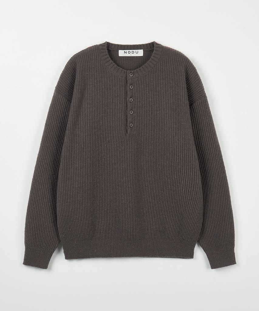 NODU Waffle Henley Neck Knit [Brown]
