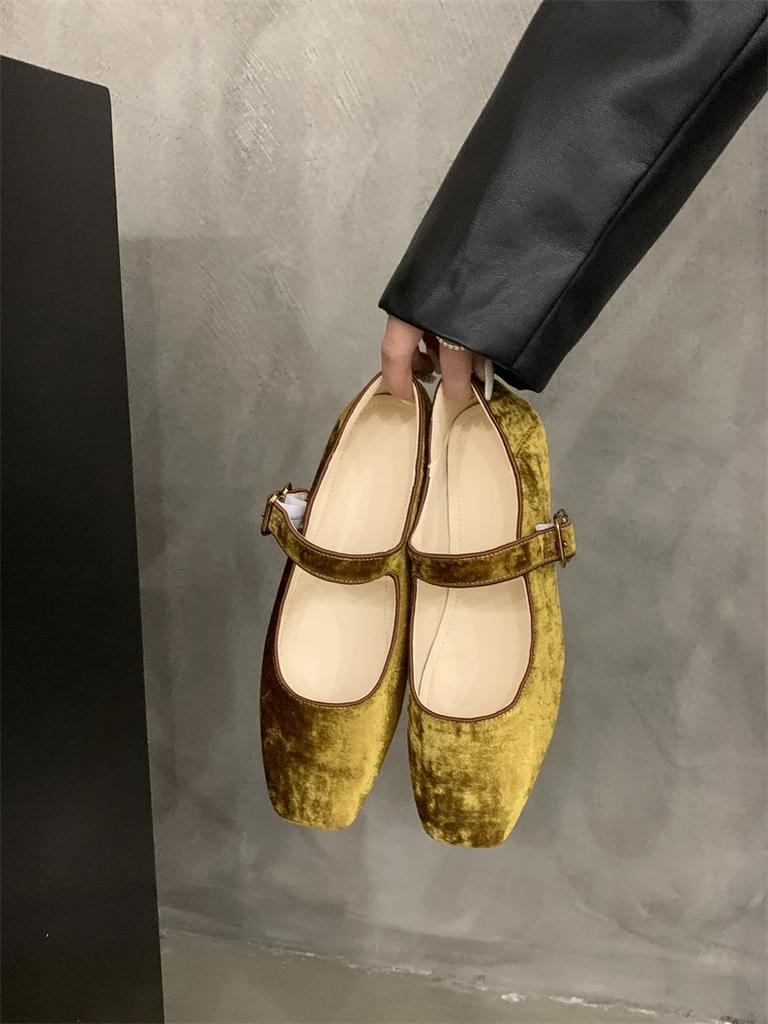 Fashion IPPEUM Velvet Ballet Flats For Women Buckle Round Toe Flat 2025 New Fashion Mary Janes Shoes