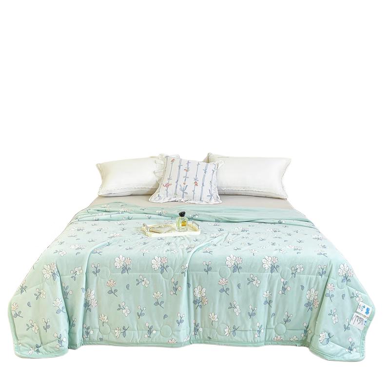 

Yalu Cool-Touch Summer Quilt