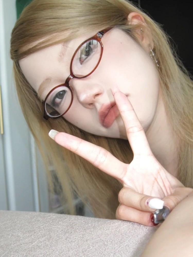 

Ретро Овальная Оправа для Очков Сине-зеленого Цвета - Стиль Инфлюенсера Xiaohongshu, Европейский и Американский Дизайн, Совместима с Рецептом для Миопии Myopia 350°