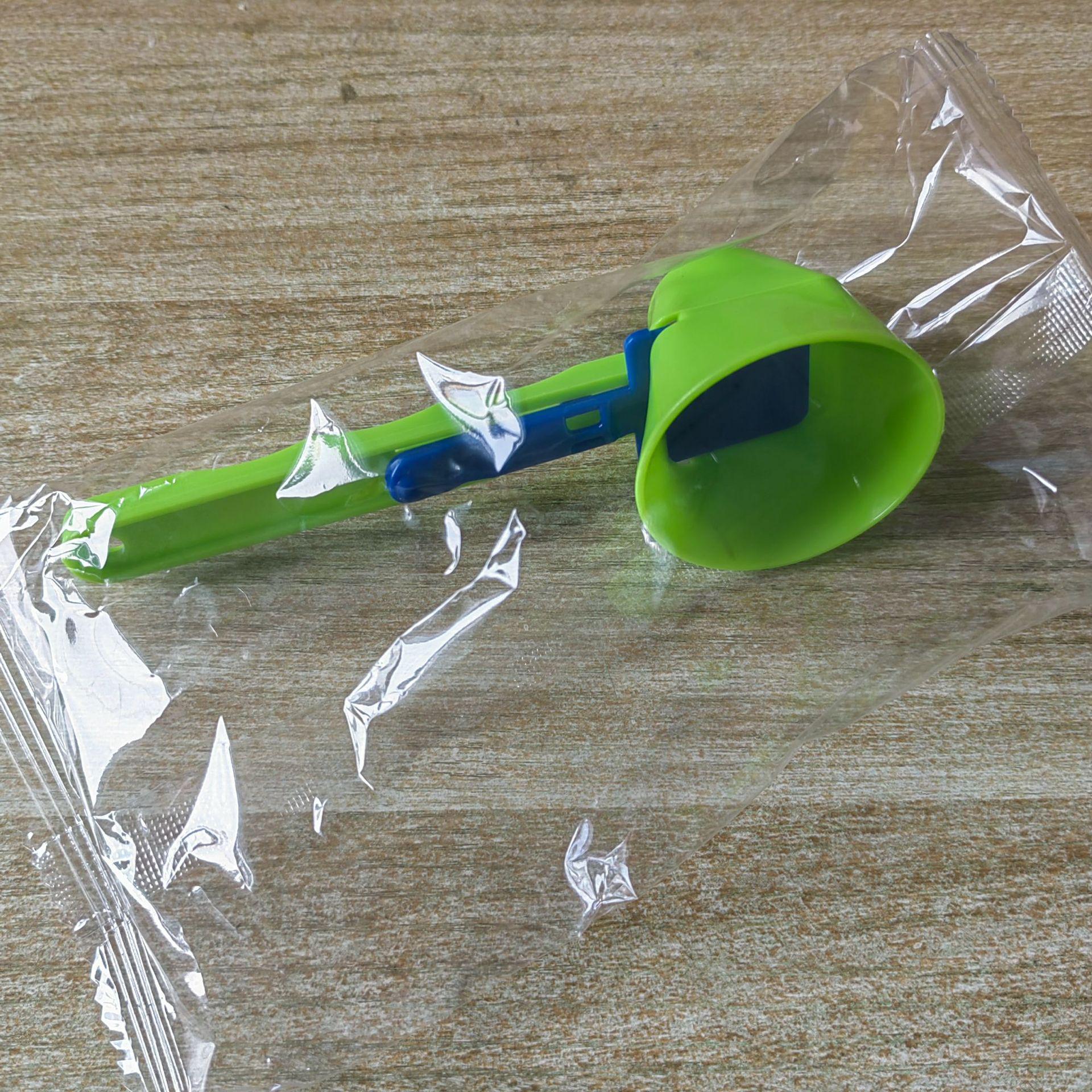 

Нова мірна лійка без проливань та ложка для протеїнового порошку з ковзним механізмом