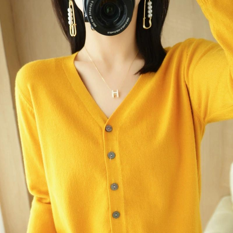 Spring and Autumn Knitted Cardigan Women's V-neck All-match Sweater Thin Short Outer Top Loose Long-sleeved Sweater Jacket