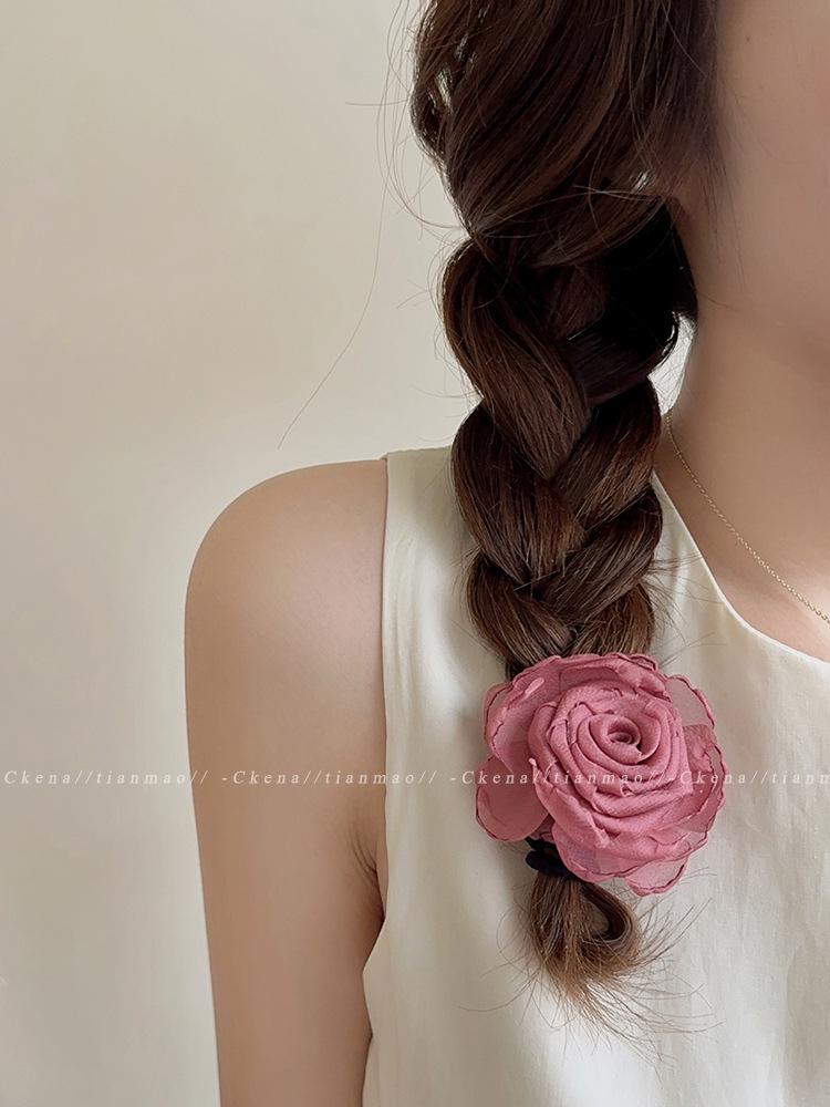 

Goddess of Atmosphere: Handmade 2024 Rose Hair Claw - New Chinese Style, Elegant Women s Accessory