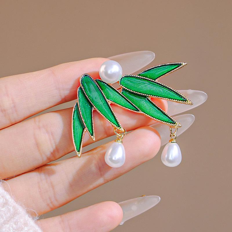 New Chinese Style Panda Brooch - Cute Rising Bamboo Animal Pin for Jackets