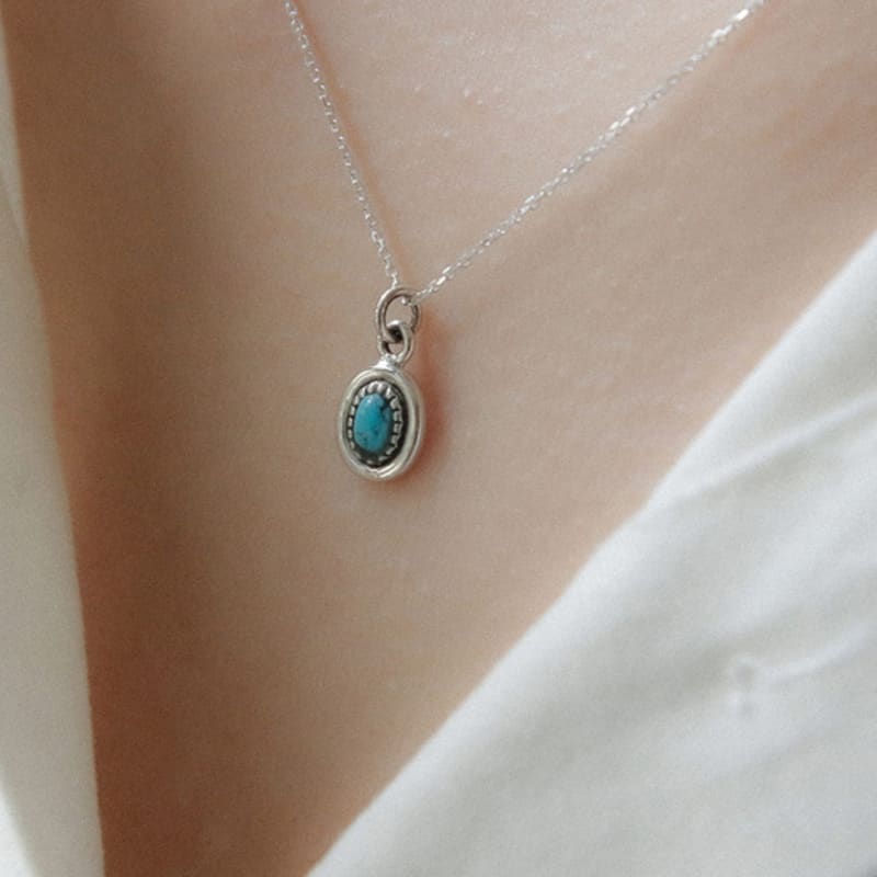

J.Lauren Round Turquoise Silver Necklace N01159 single type