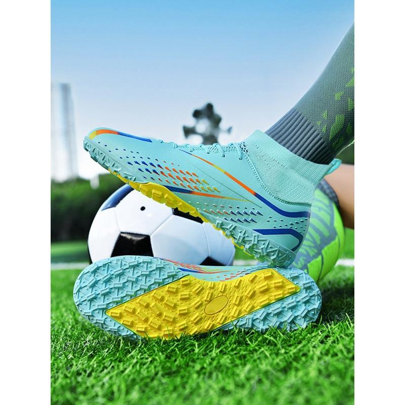 Broken size whole batch of walking football shoes, youth World Cup spikes, high-top training shoes, sneakers
