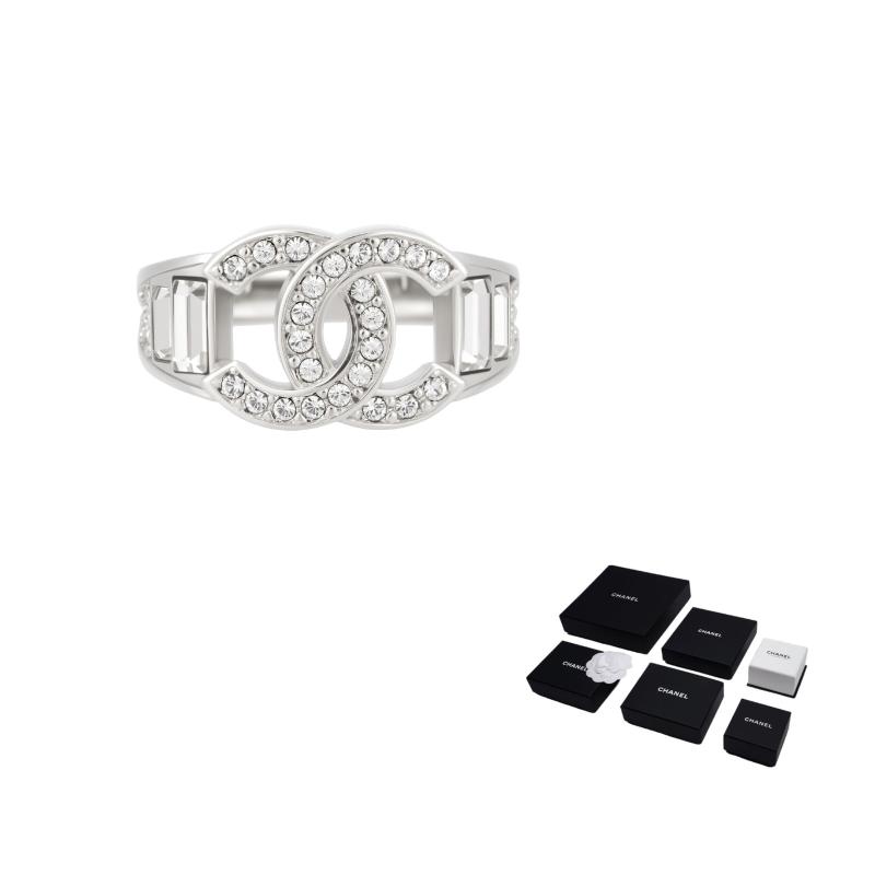 

CHANEL [25S Spring and Summer] Inlaid design crystal ring, same style for men and women, couple model, silver срібний