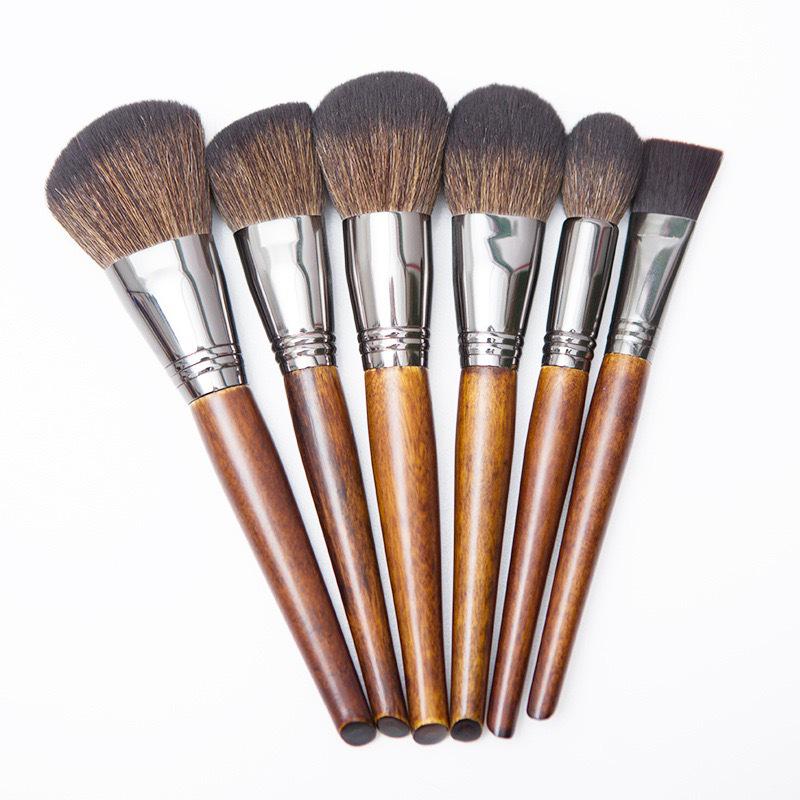 24-Piece Professional Animal Hair Makeup Brush Set for Artists - Real Wool Brushes