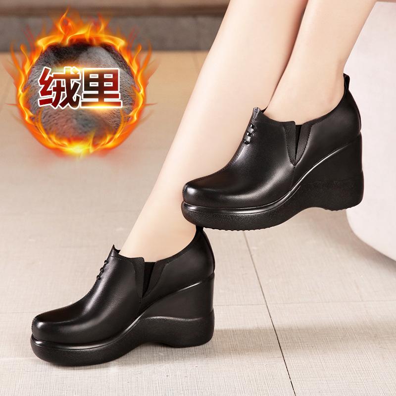 Scarpe Piatte Zeppa Piattaforma 8CM 2026 Pelle Morbida Scarpe da Ginnastica Chunky Bocca Profonda Casual Comode Marca Autunno Inverno Stivali alla Caviglia con Tacco