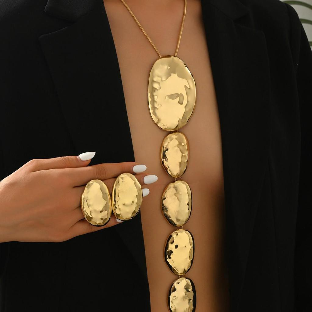 Διασυνοριακό Σετ Ακανόνιστων Οβάλ Σκουλαρικιών με Υφή Ευρωπαϊκού & Αμερικάνικου Στυλ & Κολιέ - Μοντέρνα, Κομψά Κοσμήματα