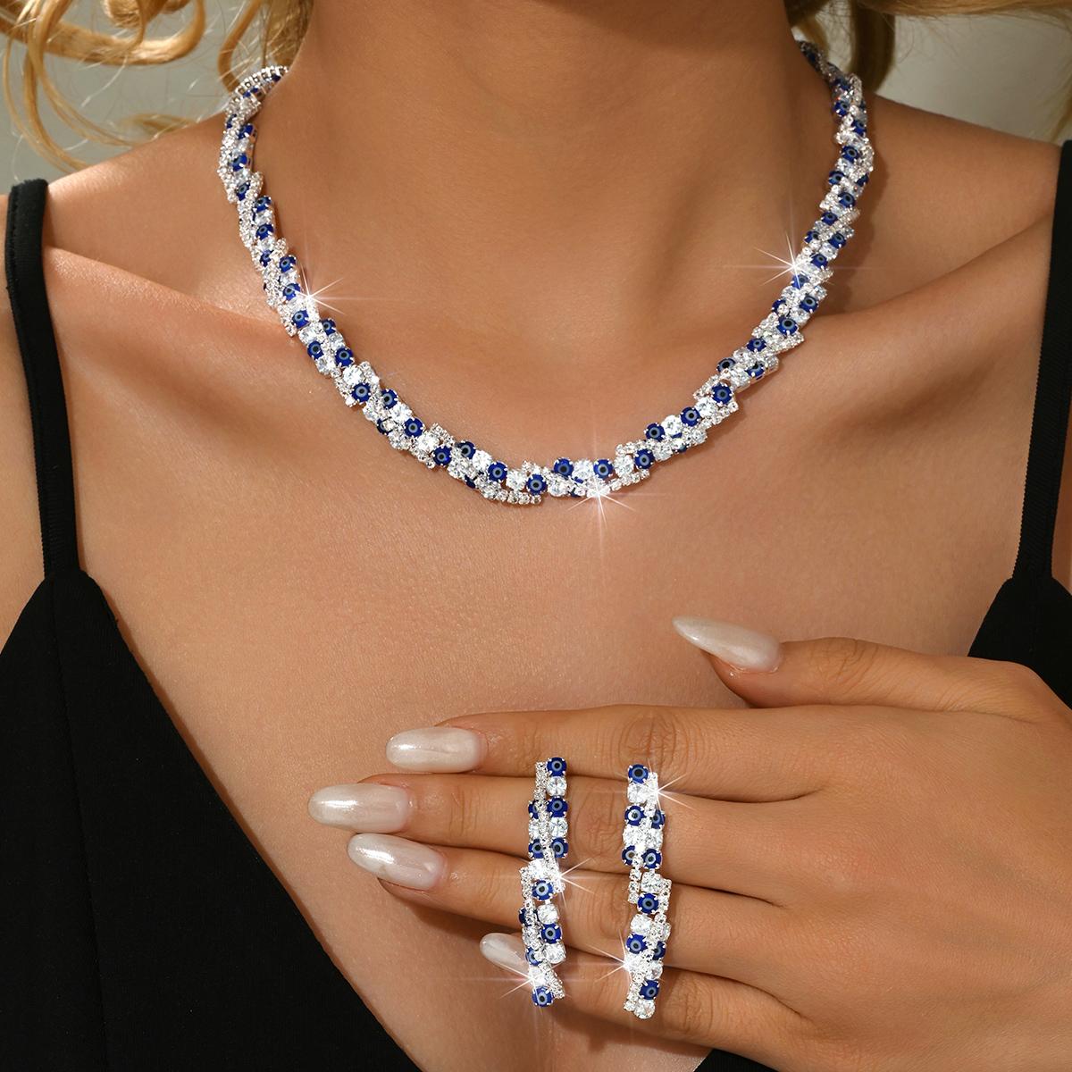 

Fresh seaside style design, trendy and playful necklace, earrings, bracelets, rings, exquisite and atmospheric set