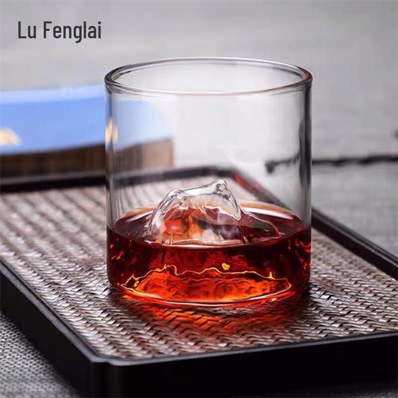 Lu Fenglai Mountain Peak Design Glass Whiskey Cups (Set of 4)